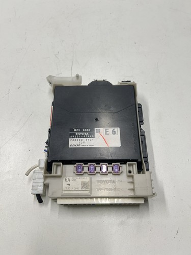 2016 2022 toyota prius cabin - toyota,